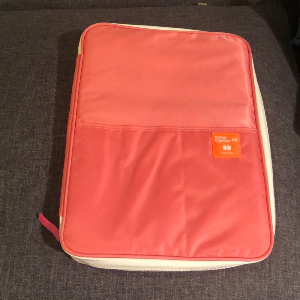 Laptop case with many pockets!